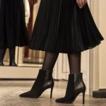 Bottine robe : femme en robe midi et bottines pour allonger la jambe